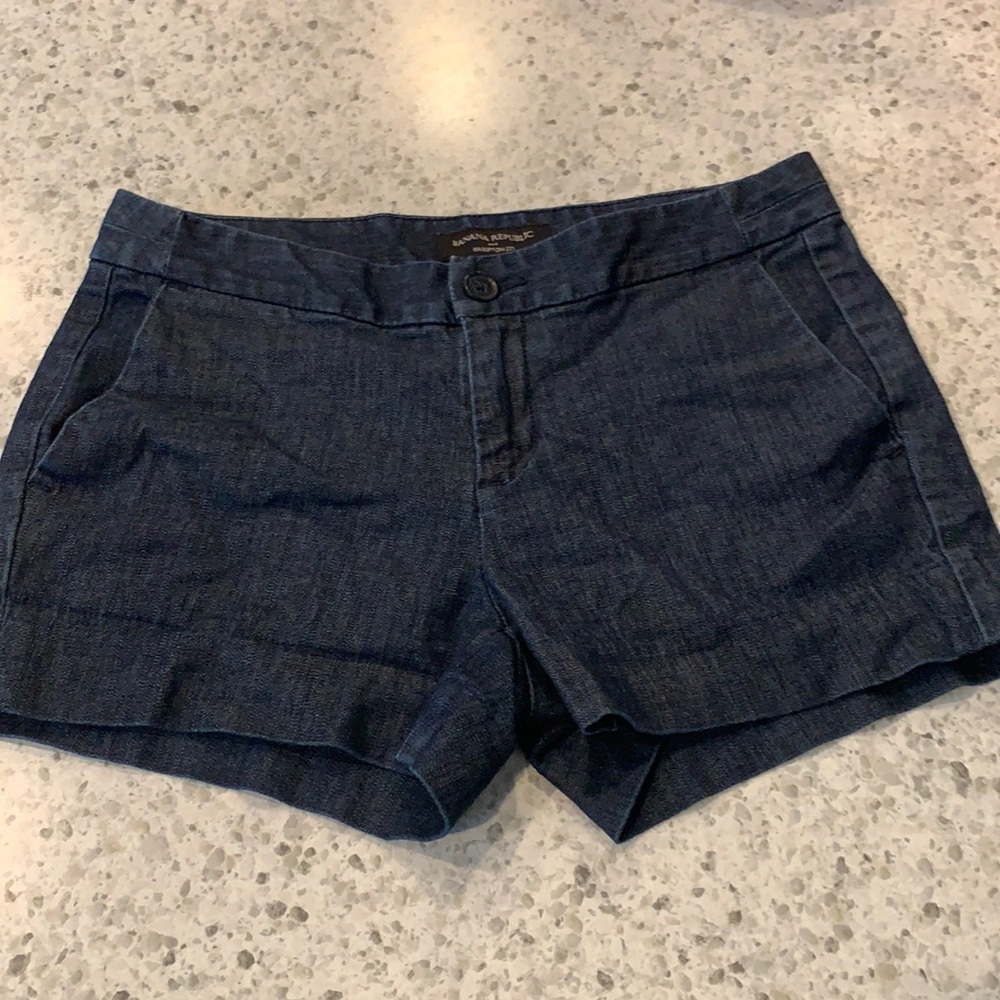 Banana republic shorts. Hampton fit 00 petite